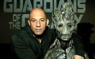 Vin Diesel “trưởng thành” cùng người cây Groot trong "Vệ binh dải ngân hà 2"