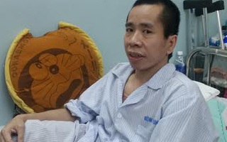 Người em trong cặp song sinh Việt - Đức phải phẫu thuật tạo hình niệu quản