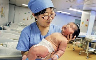 Nhất quyết cãi lời bác sĩ đòi sinh thường, bà mẹ ân hận vì đã hại con