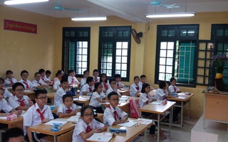 Hà Nội: Học sinh bị mẩn ngứa, cay mắt sau khi trường phun thuốc diệt muỗi