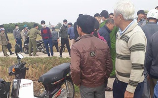 Nam Định: Phát hiện thi thể cô gái dưới mương nước