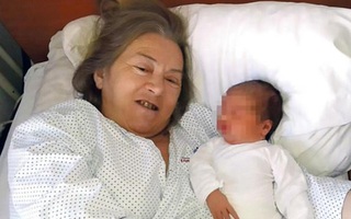 Vừa nghe tiếng con khóc sau sinh, người chồng quyết định làm một việc tàn nhẫn với vợ chung sống mấy chục năm