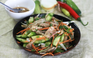 Món ngon "đã đời" nộm chân gà rút xương