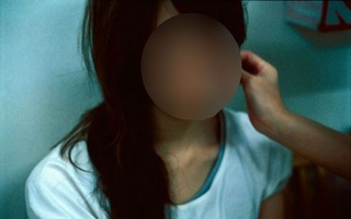 Thiếu nữ 19 tuổi đâm cha ruột tử vong vì bị đánh