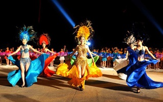 Quảng Ninh: Phát hơn 11.000 vé miễn phí chương trình "Rực rỡ Hạ Long 2017"