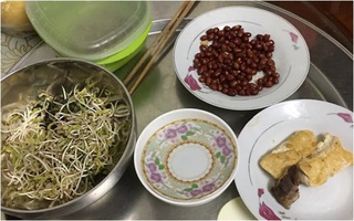 Đóng tiền ăn nghiêm túc mà mẹ chồng nấu cơm 3 món lèo tèo lạc đậu, con dâu chụp ảnh bêu ngay lên Facebook