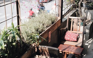 Có một quán cafe trong khu tập thể cũ, khiến ta yêu hơn những ngày Hà Nội thật là thu