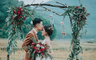 Có gì trong lễ cưới bí mật đẹp thoát tục của cặp đôi Việt được báo Tây ca ngợi hết lời