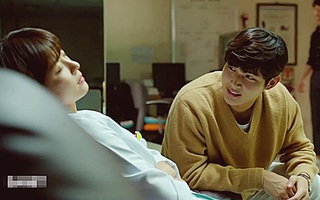 Tạm quên nam chính, Ha Ji Won được nam phụ ngọt ngào chăm sóc
