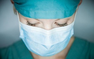 Sau một ca cấp cứu, tôi mất luôn cả chồng