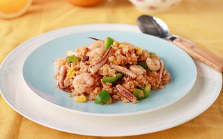 Cơm chiên hải sản nhanh gọn ngon lành cho bữa tối cuối tuần