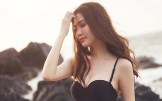 Hoa hậu Ngọc Duyên đốt mắt nhìn với bikini nóng bỏng