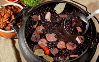 Những món ăn, bài thuốc vừa ngon vừa bổ lại giúp làm đẹp da từ đậu đen