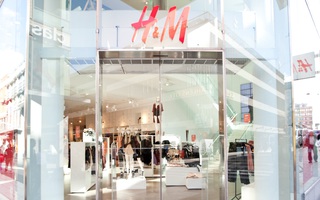 HOT: Cuối năm nay, các nàng sẽ tha hồ mua sắm đồ H&M tại Sài Gòn