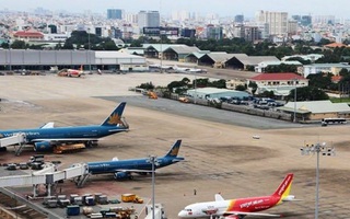 Vé máy bay bất ngờ “thổi giá”, khách choáng, đại lý kêu