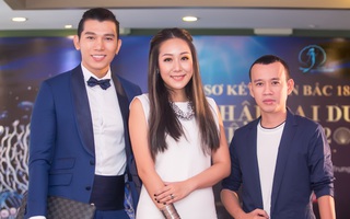 Hoa hậu Ngô Phương Lan khác lạ với váy ngắn và tóc phẩy màu