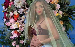 Beyonce diện nội y khoe bụng bầu, tiết lộ đang mang thai đôi
