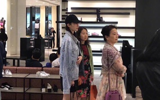 Mẹ Lưu Diệc Phi xuất hiện sang trọng xinh đẹp hơn cả con gái