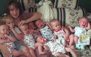 Ca sinh 7 đầu tiên trên thế giới và cuộc sống của gia đình họ sau 20 năm khiến ai cũng kinh ngạc