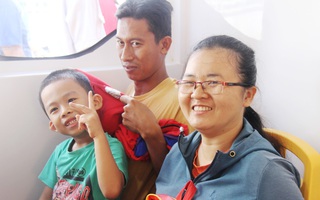 Người Sài Gòn háo hức trải nghiệm tuyến buýt đường sông hoàn toàn miễn phí