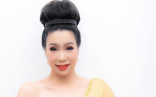 Trịnh Kim Chi khoe vai trần nuột nà, duyên dáng làm cô gái Thái Lan