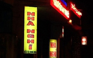 Lừa thiếu nữ vào nhà nghỉ, khống chế đòi quan hệ tình dục