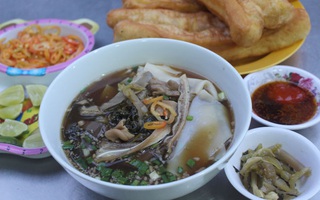 "Chết thèm" với tô hủ tíu hồ Sài Gòn