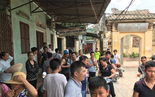 Hà Nội: Ngủ dậy bố mẹ phát hiện con trai 33 ngày tuổi chết trong chậu nước tắm
