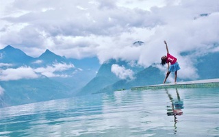 2 resort có bể bơi vô cực đẹp ngất ngây, cách Hà Nội chỉ 1 đêm đi tàu