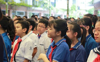 Nhìn những hình ảnh này mới biết thầy Văn Như Cương trong lòng học trò mến thương đến dường nào