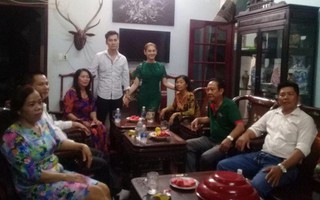 Lâm Khánh Chi rơi nước mắt vì xúc động trong ngày dạm ngõ