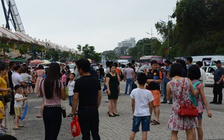 Quảng Ninh: Đi du lịch Bãi Cháy, bé 3 tuổi rơi từ tầng 5 khách sạn
