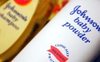 Johnson & Johnson bồi thường 417 triệu USD vì phấn rôm gây ung thư