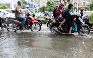 Cận cảnh "quái vật" thông minh ở Sài Gòn có thể hút sạch nước trên đường ngập chỉ sau 15 phút
