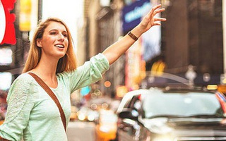Tưởng nhầm xe bên đường là một chiếc taxi, cô gái trở thành nạn nhân vụ cưỡng bức