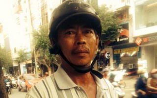Con trai đi học rồi không về, người cha già ròng rã tìm con suốt một tháng trời mà không thấy