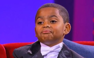 Cậu bé lém lỉnh kể chuyện chia tay bạn gái tại "Little Big Shots" khiến Ellen DeGeneres thích thú