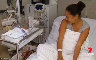 Chồng đóng kín cửa để ngủ không nghe thấy tiếng gào thét của vợ, tỉnh dậy mới nhận ra điều bất ngờ
