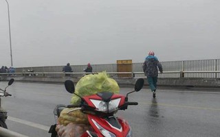 Thái Bình: Bất lực nhìn cô gái trèo qua thành cầu nhảy xuống sông tự tử