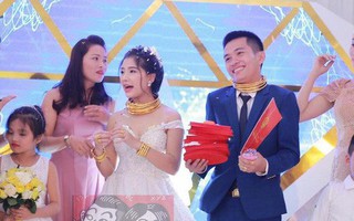 Những đám cưới “tặng vàng nặng cả cân” đeo trĩu cổ khiến người ta quên cả ngắm nhan sắc cô dâu