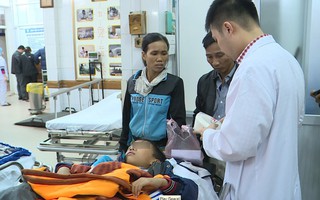 Vụ sập lan can trường tiểu học ở Bắc Ninh: 2 học sinh nặng nhất đã tỉnh táo nhưng vẫn phải theo dõi thêm