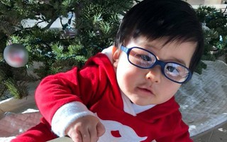 Bà xã Đan Trường chia sẻ loạt ảnh đáng yêu, ngộ nghĩnh của con trai khi hóa thân thành ông già Noel