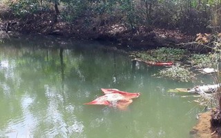 Phát hiện cô gái trẻ chết dưới ao, dây thừng quấn quanh người