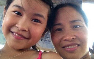 Người mẹ nông dân 1 chữ tiếng Anh bẻ đôi không biết đã dạy con nói tiếng Anh vanh vách như thế này