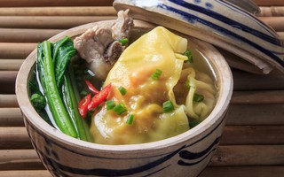 Món ngon cuối tuần: Làm sủi cảo tôm thịt nóng hổi tuyệt ngon