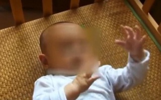 Cha rao bán con 2 tháng tuổi lấy tiền mua điện thoại xịn và quần áo nịnh nhân tình