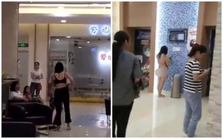 Lý do gây sốc khiến người phụ nữ cởi sạch đồ trước mặt chồng cũ giữa trung tâm thương mại