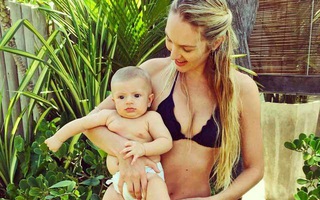 Bí quyết lấy lại dáng đẹp chỉ 1 tháng sau sinh của thiên thần nội y Victoria's Secret