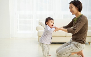 10 điều lạ lùng sẽ xảy ra khi trẻ bước vào giai đoạn chập chững biết đi