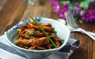 Chỉ với 1 thay đổi nhỏ, bạn có ngay món thịt rim hoàn toàn mới lạ và cực ngon